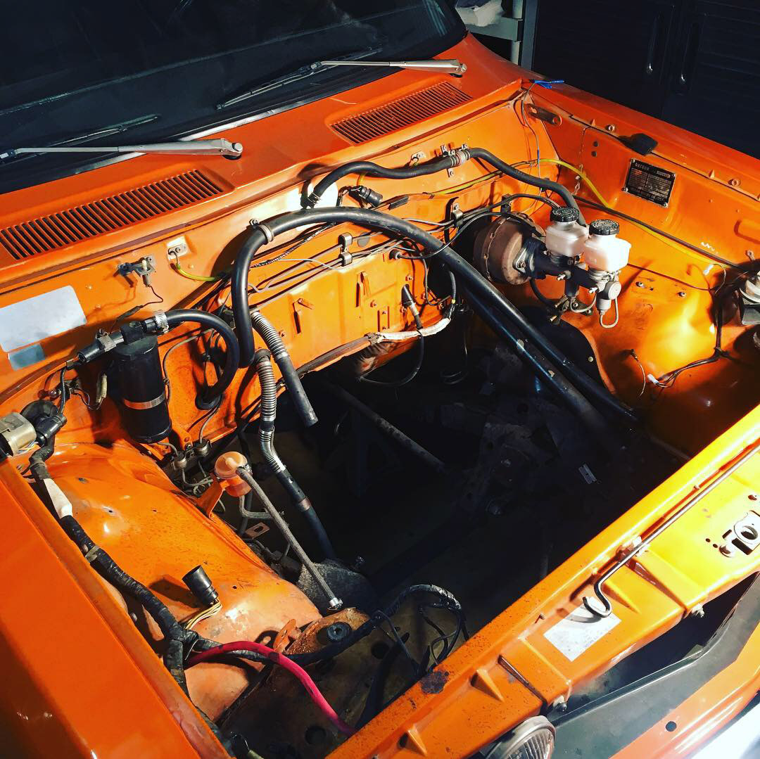 1974 Datsun 620 photo 16