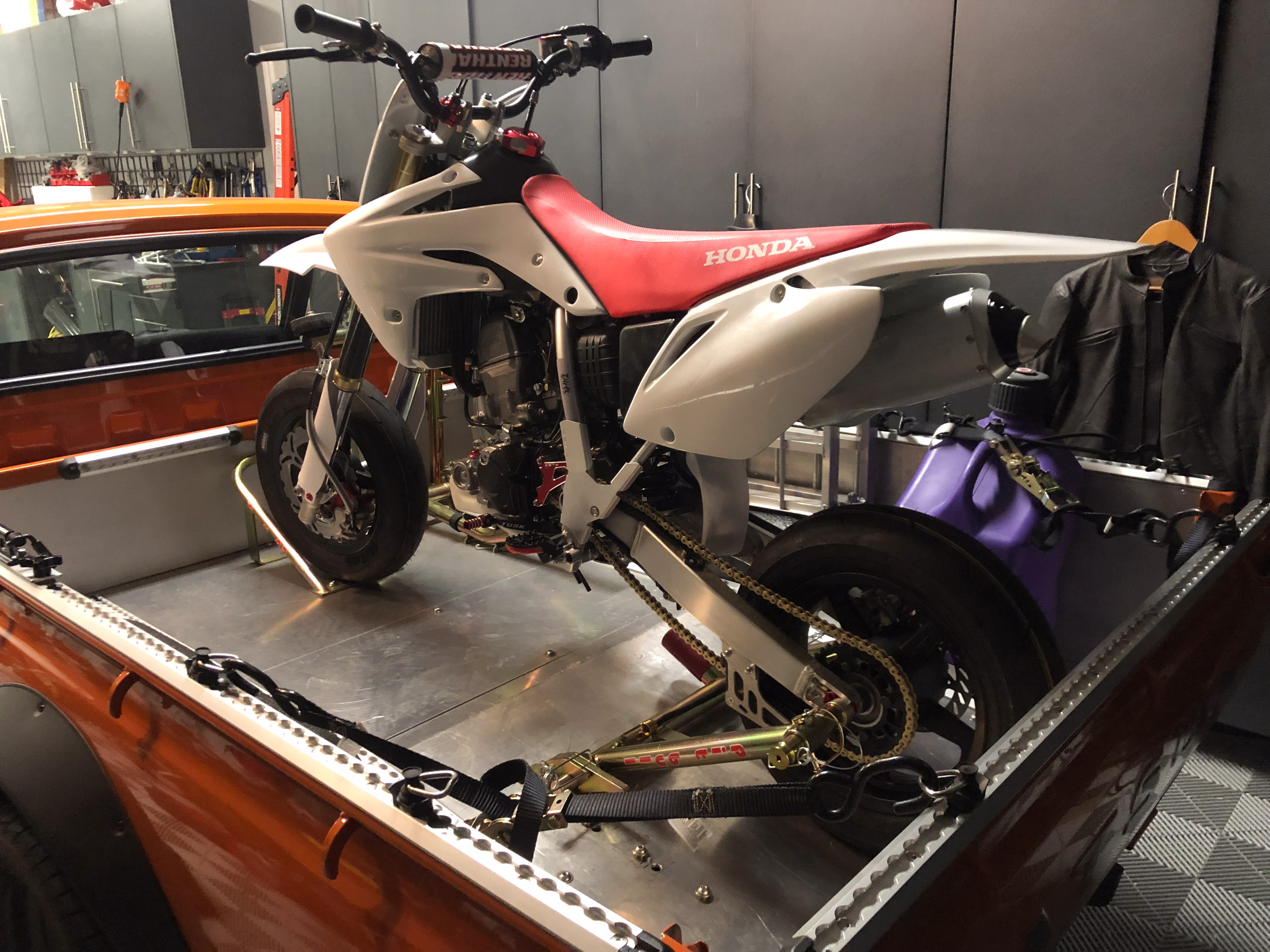 1974 Datsun 620 photo 28