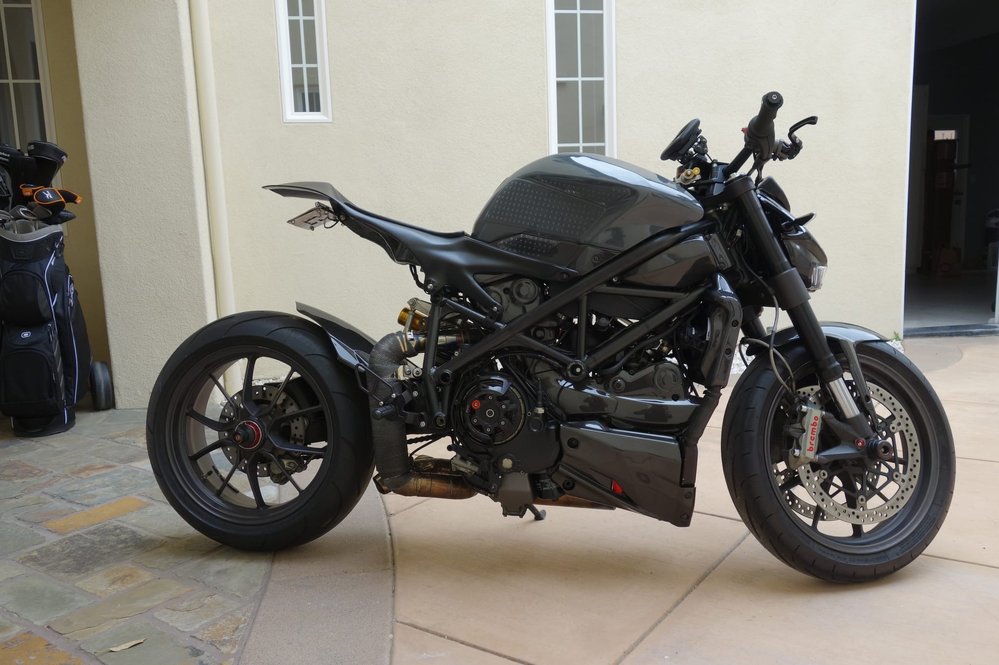 2010 Ducati Streetfighter photo 12