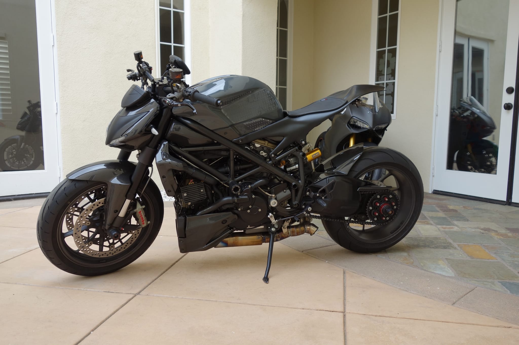 2010 Ducati Streetfighter photo 17