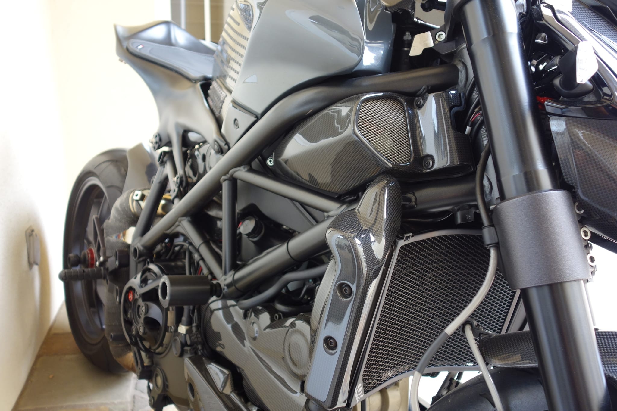 2010 Ducati Streetfighter photo 26