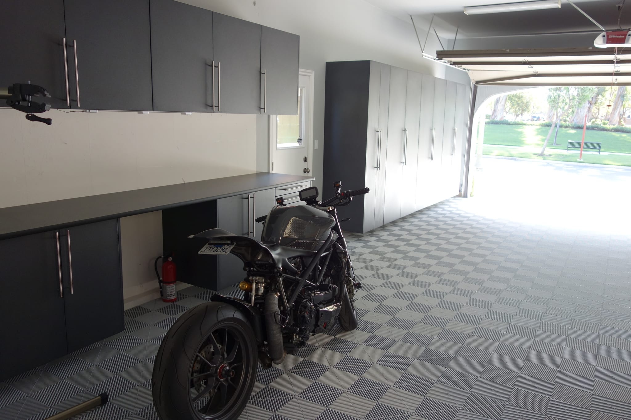 2010 Ducati Streetfighter photo 28