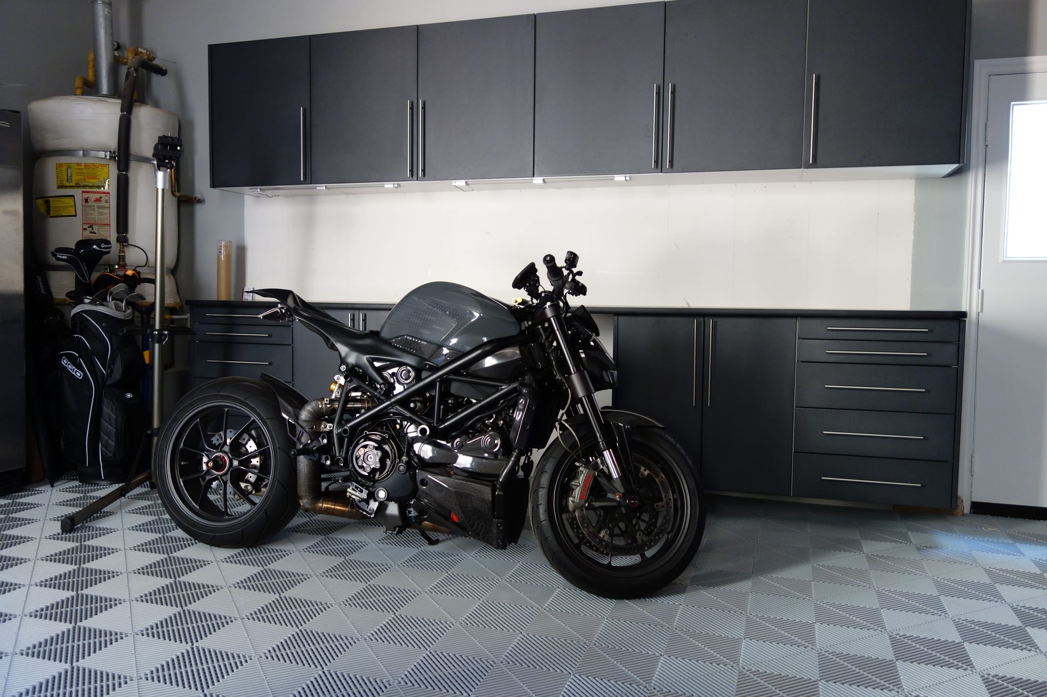 2010 Ducati Streetfighter photo 33