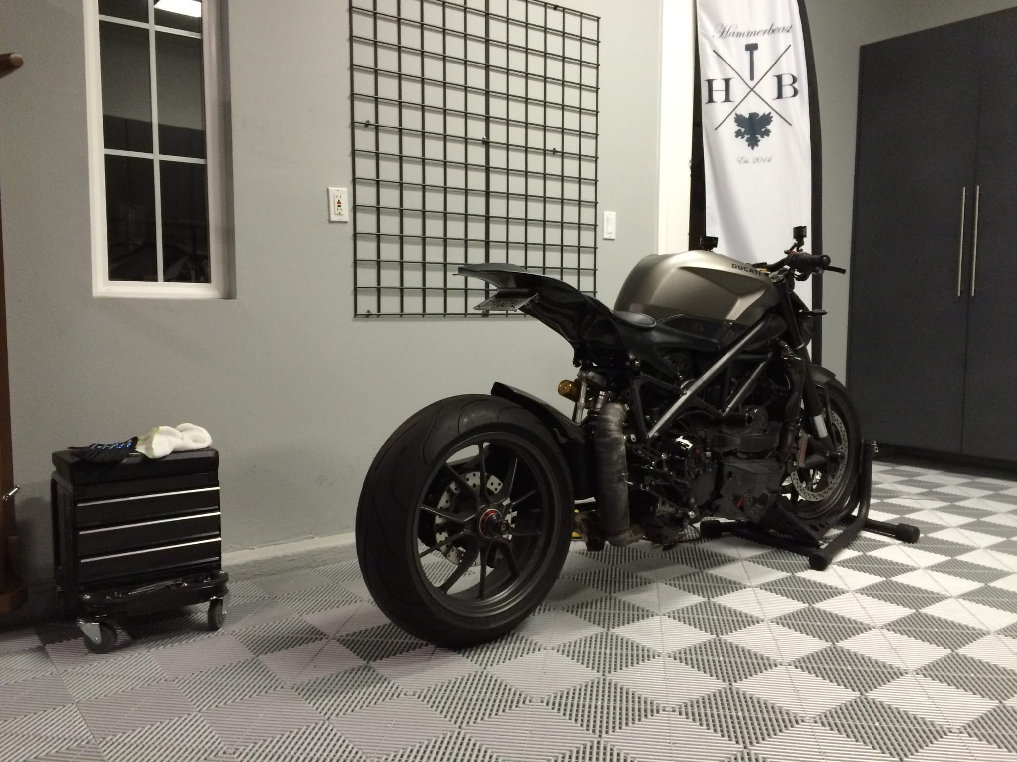 2010 Ducati Streetfighter photo 5