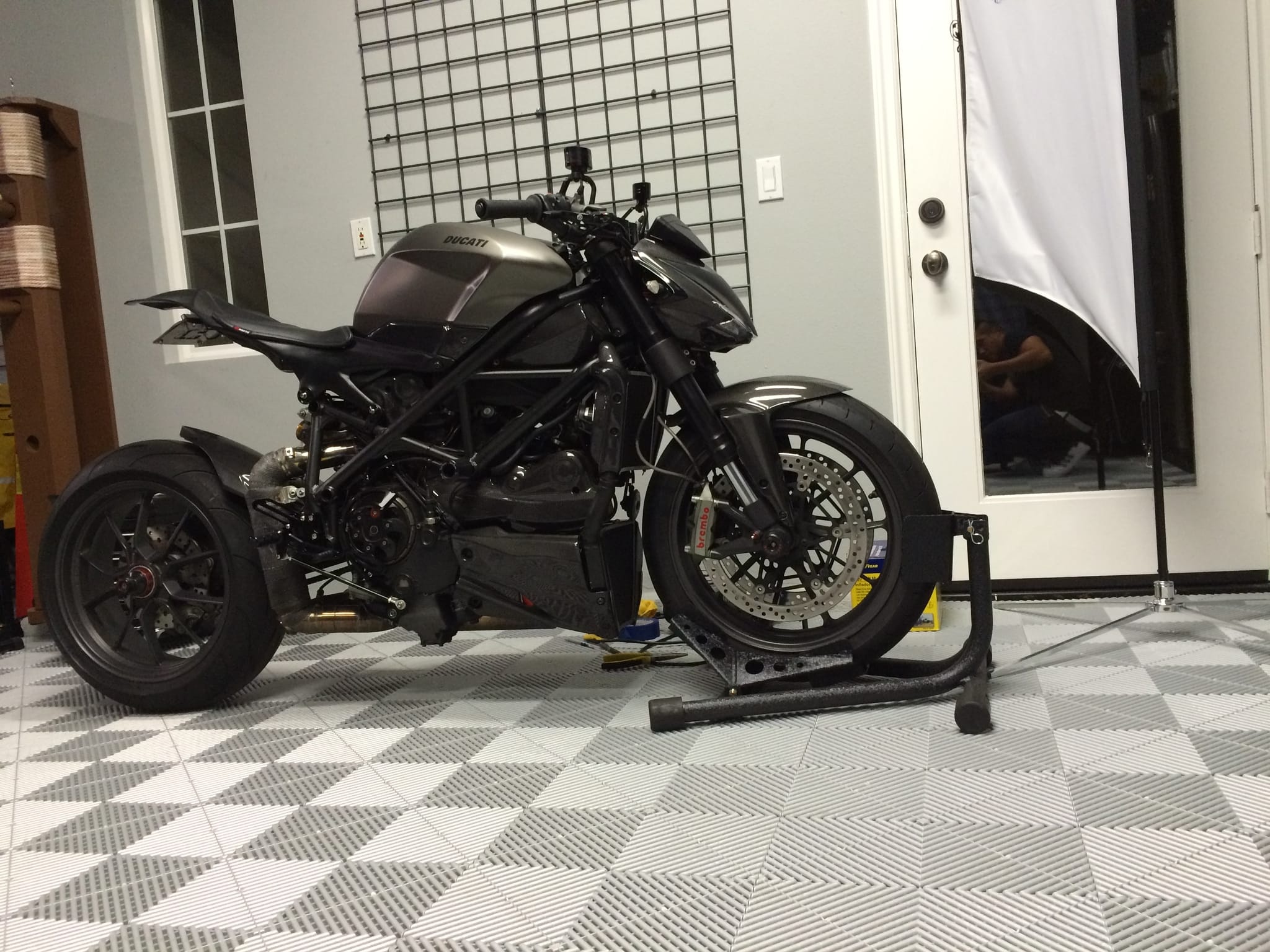 2010 Ducati Streetfighter photo 62