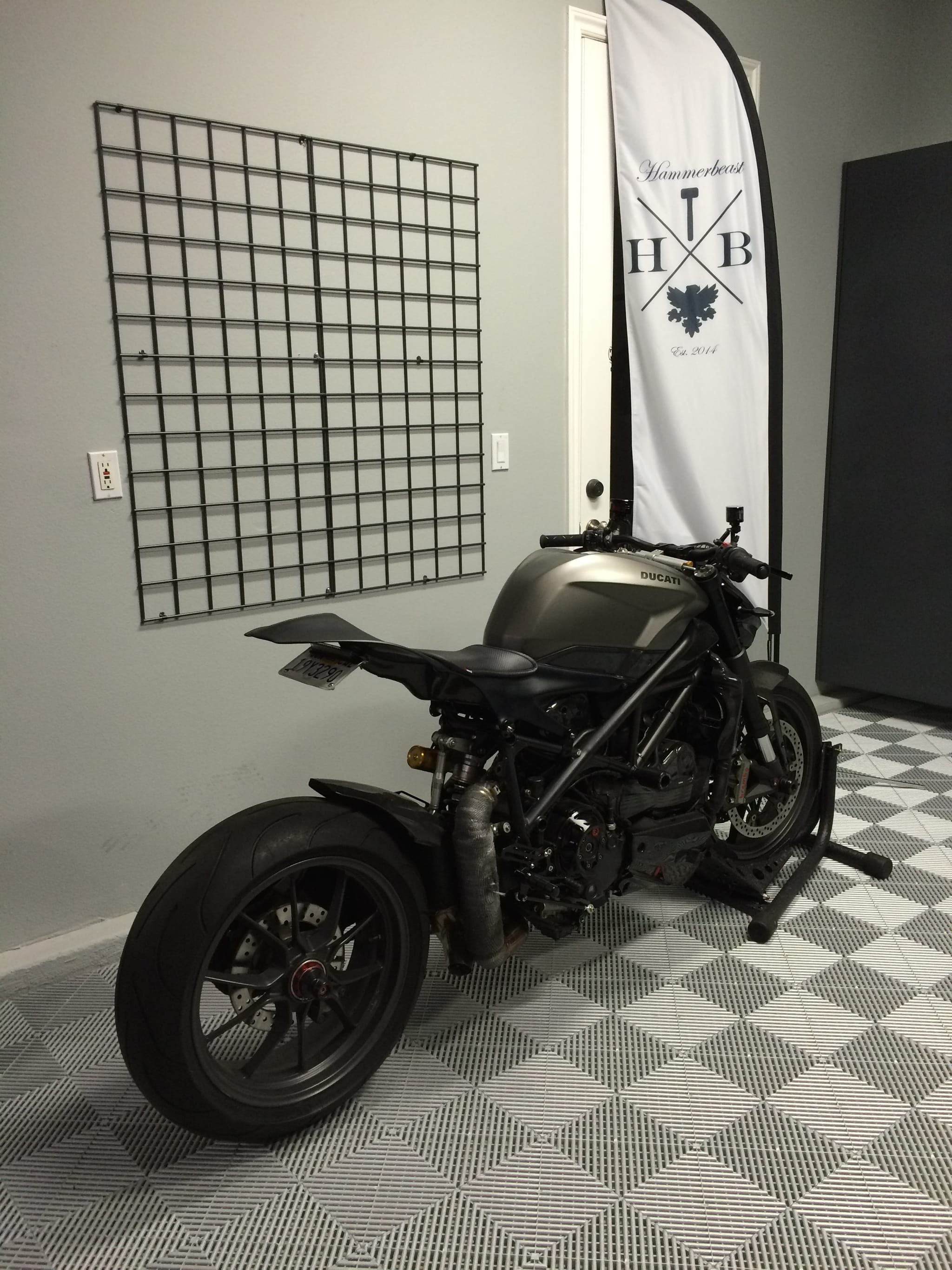 2010 Ducati Streetfighter photo 67