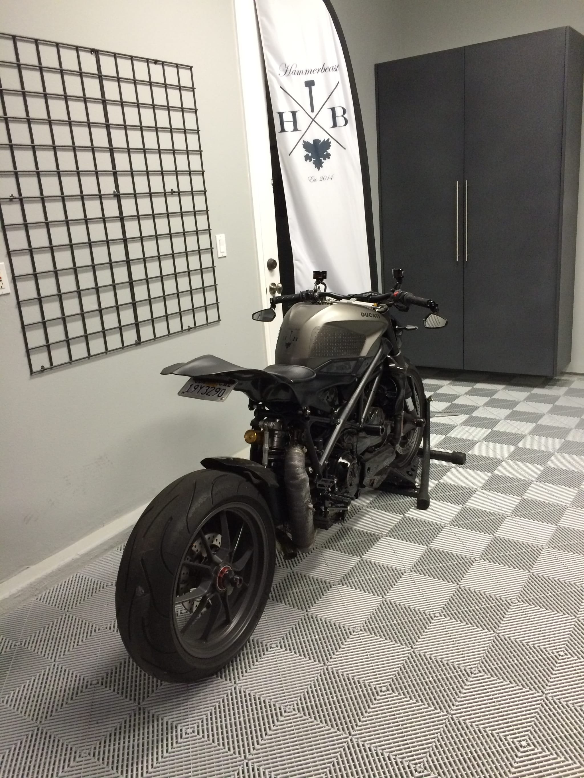 2010 Ducati Streetfighter photo 84