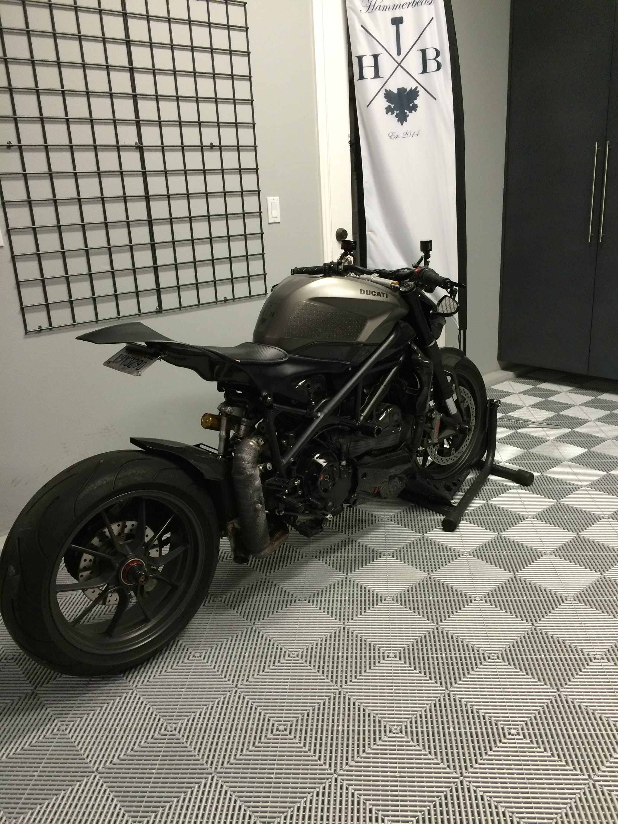 2010 Ducati Streetfighter photo 88