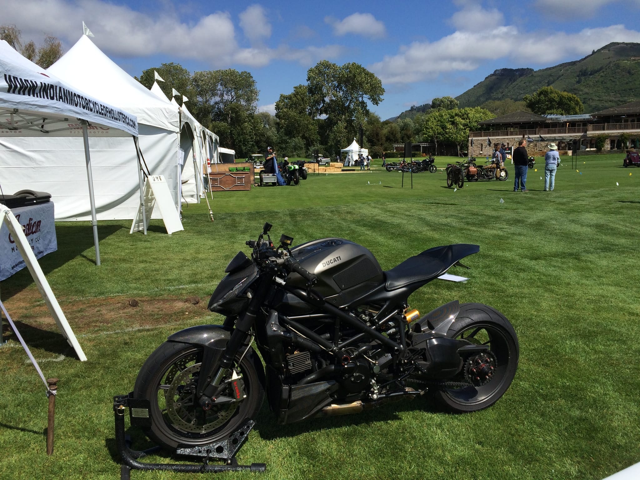 2010 Ducati Streetfighter photo 127