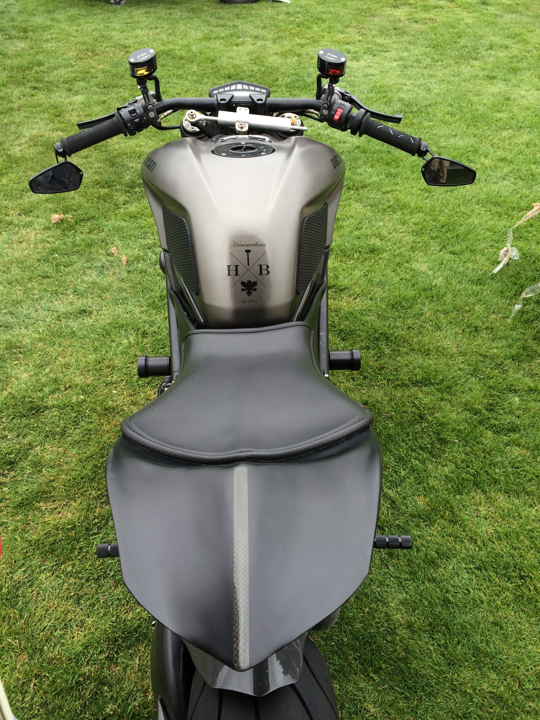 2010 Ducati Streetfighter photo 138