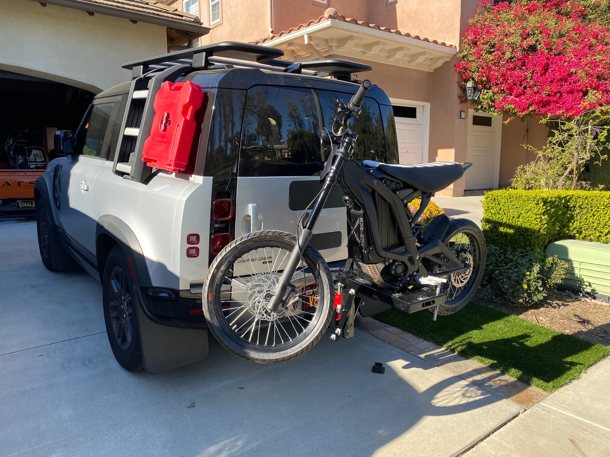 2021 Defender X-Dynamic S photo 6