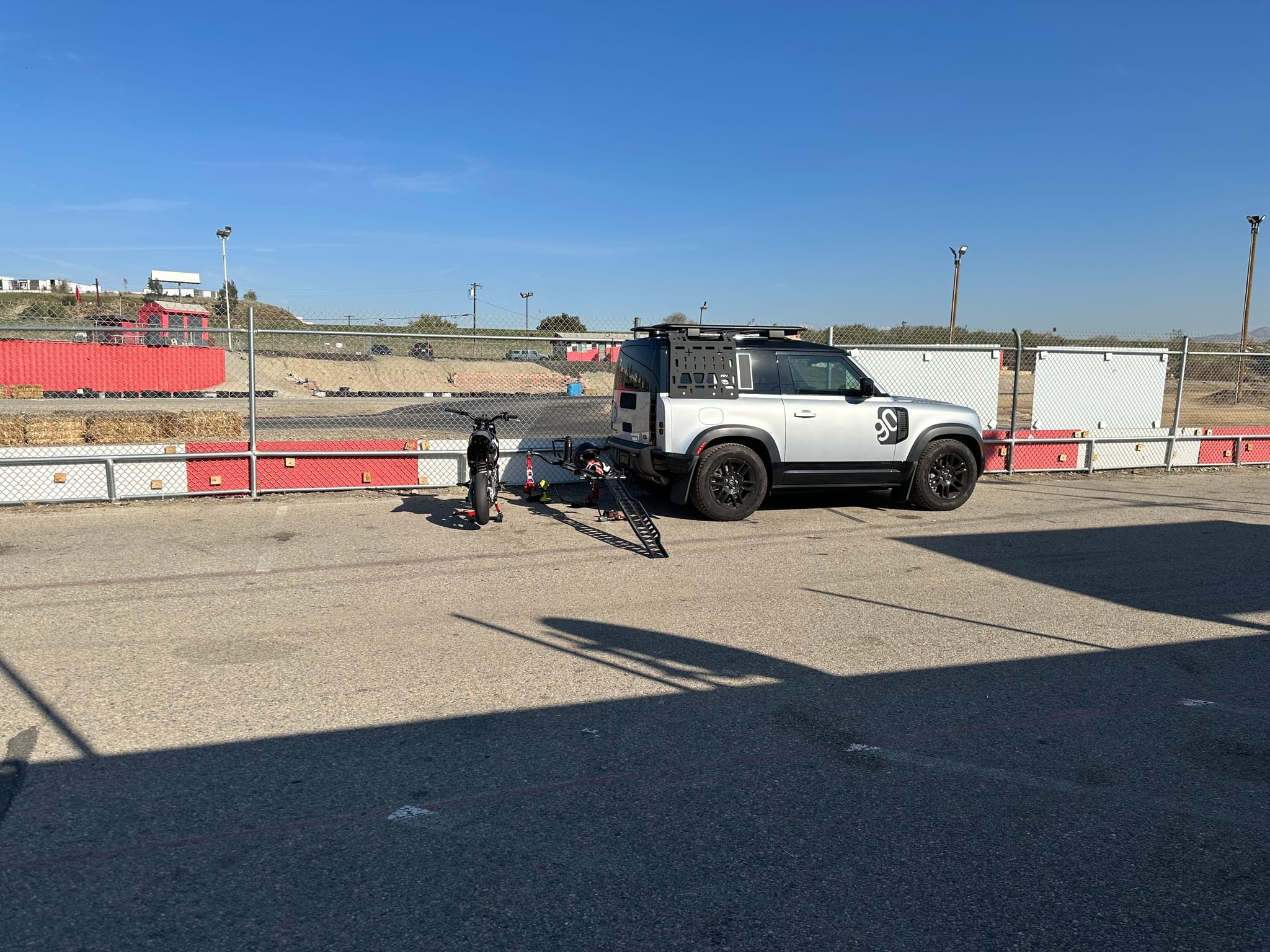 2021 Defender X-Dynamic S photo 7