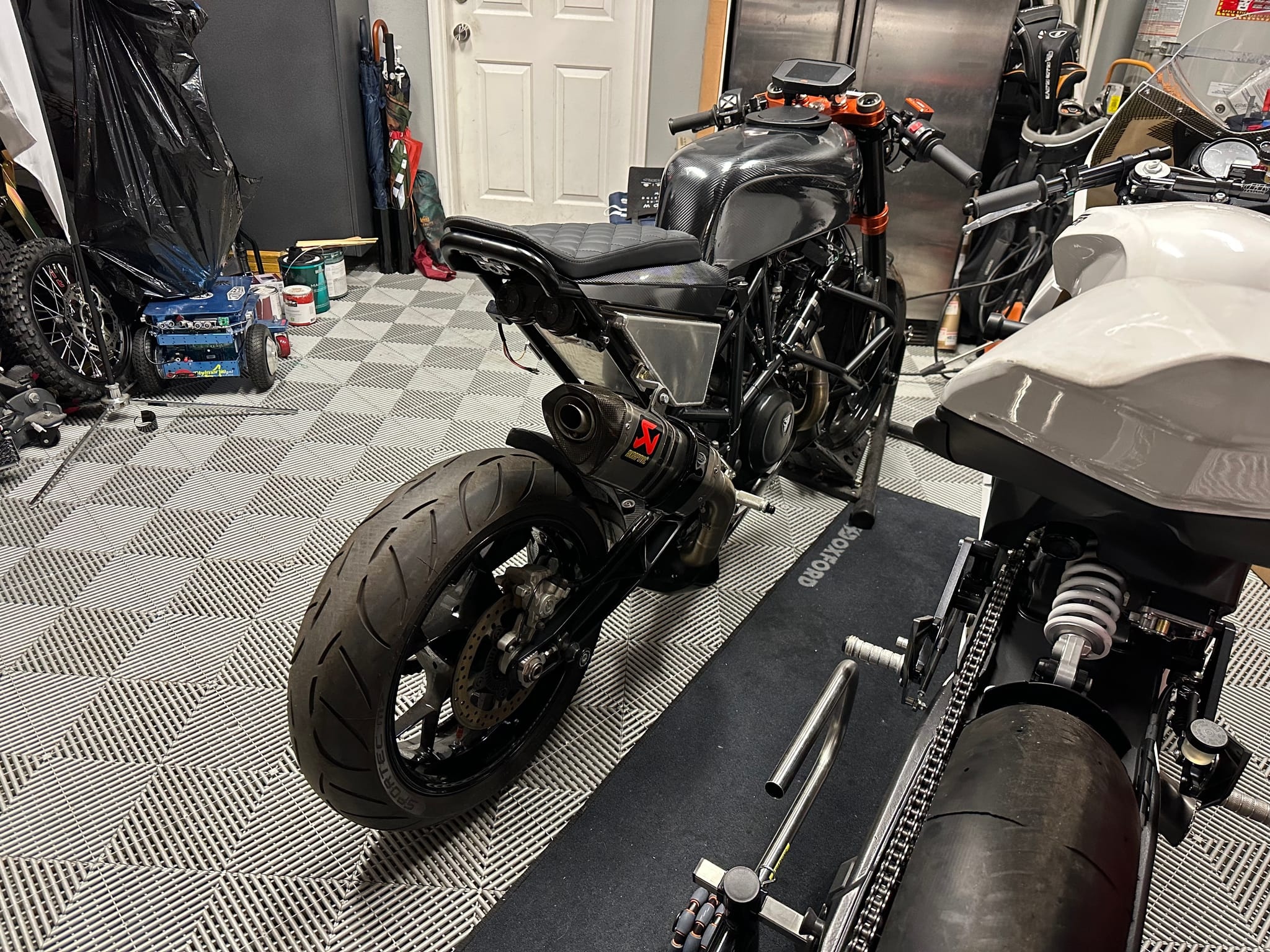 KTM Duke 690 Flat Tracker