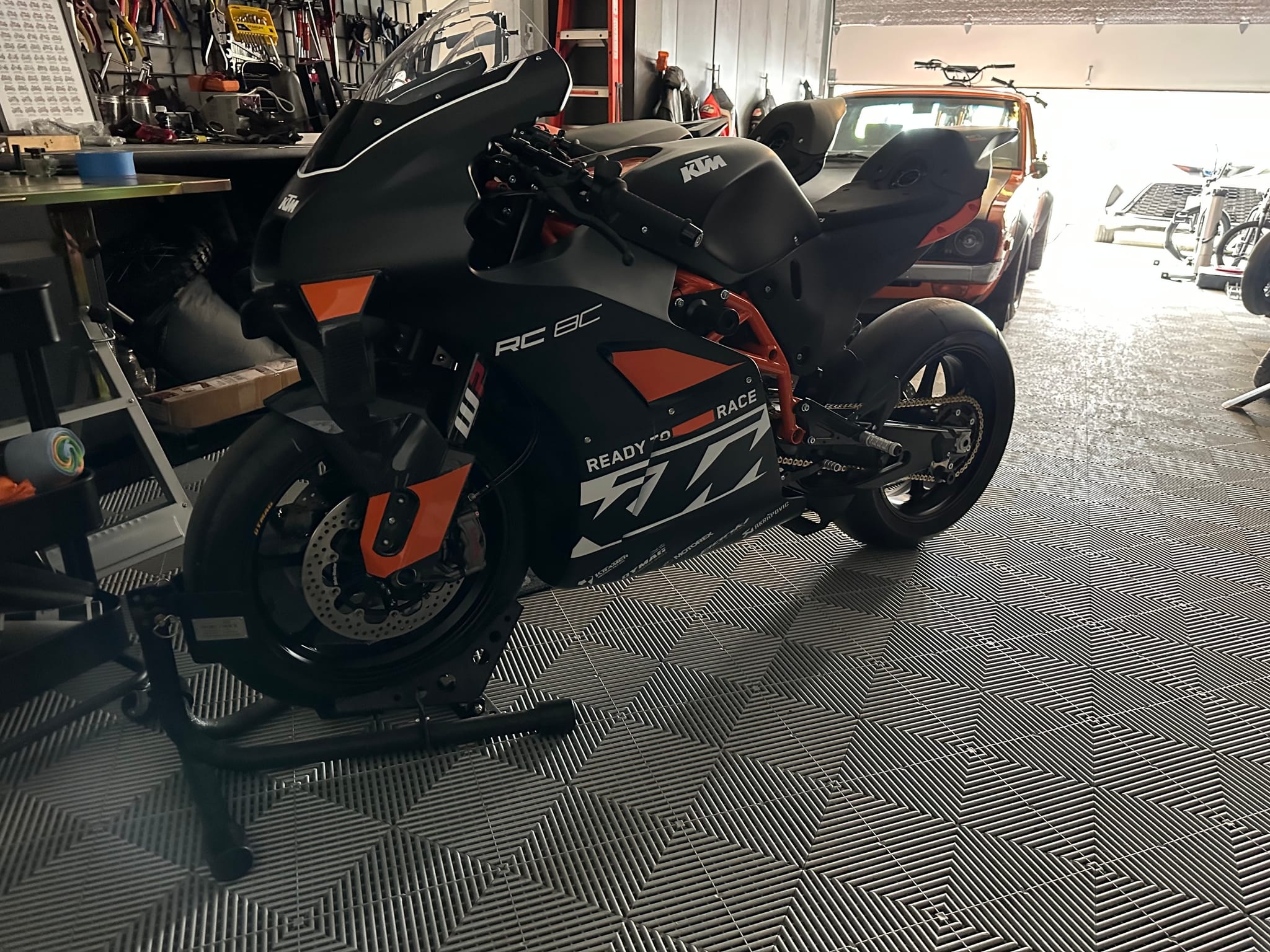 KTM RC8C photo 3
