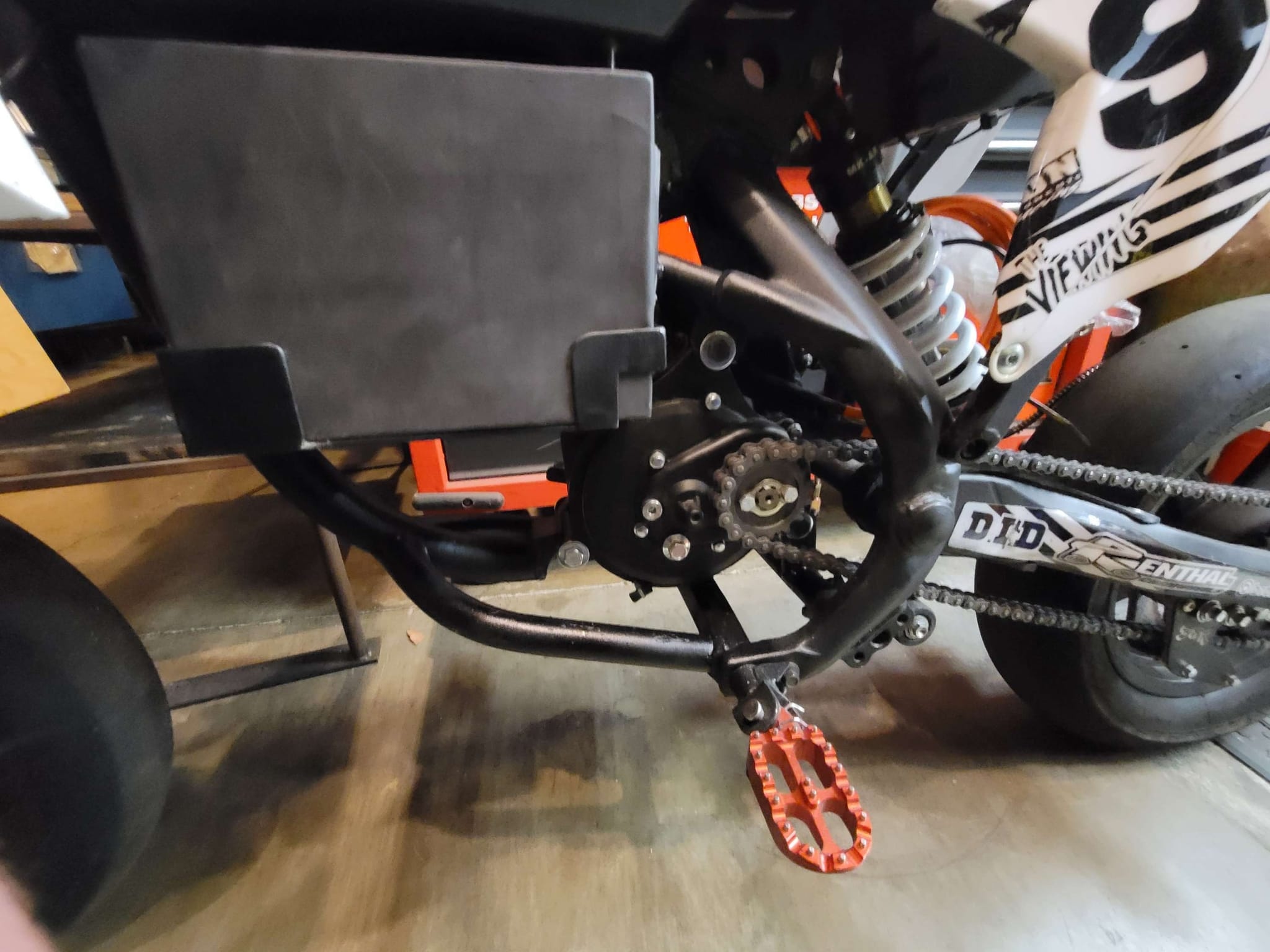 Electric MiniMotard photo 2