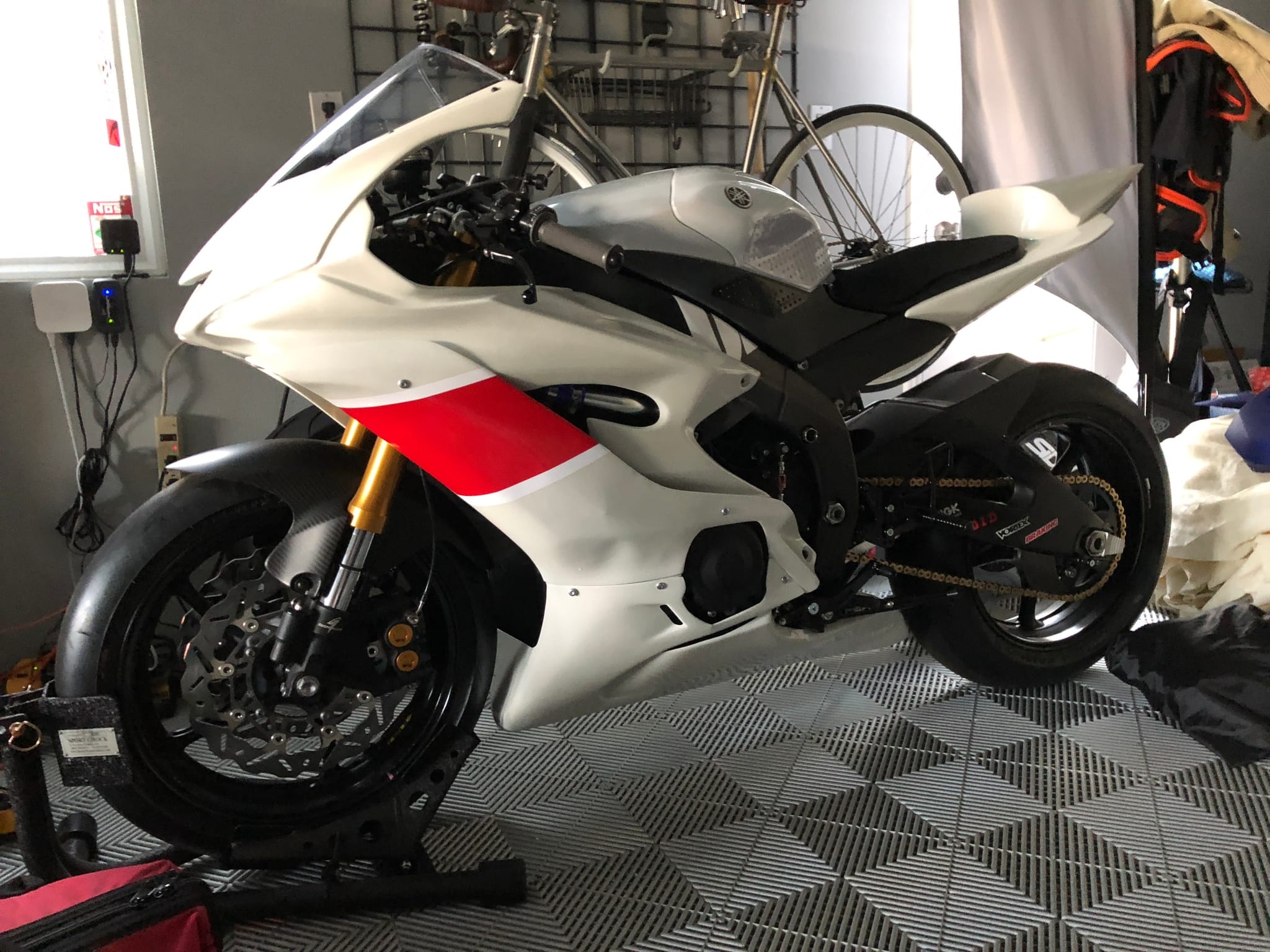 Graves Yamaha R6 — JD Beach #1 photo 8