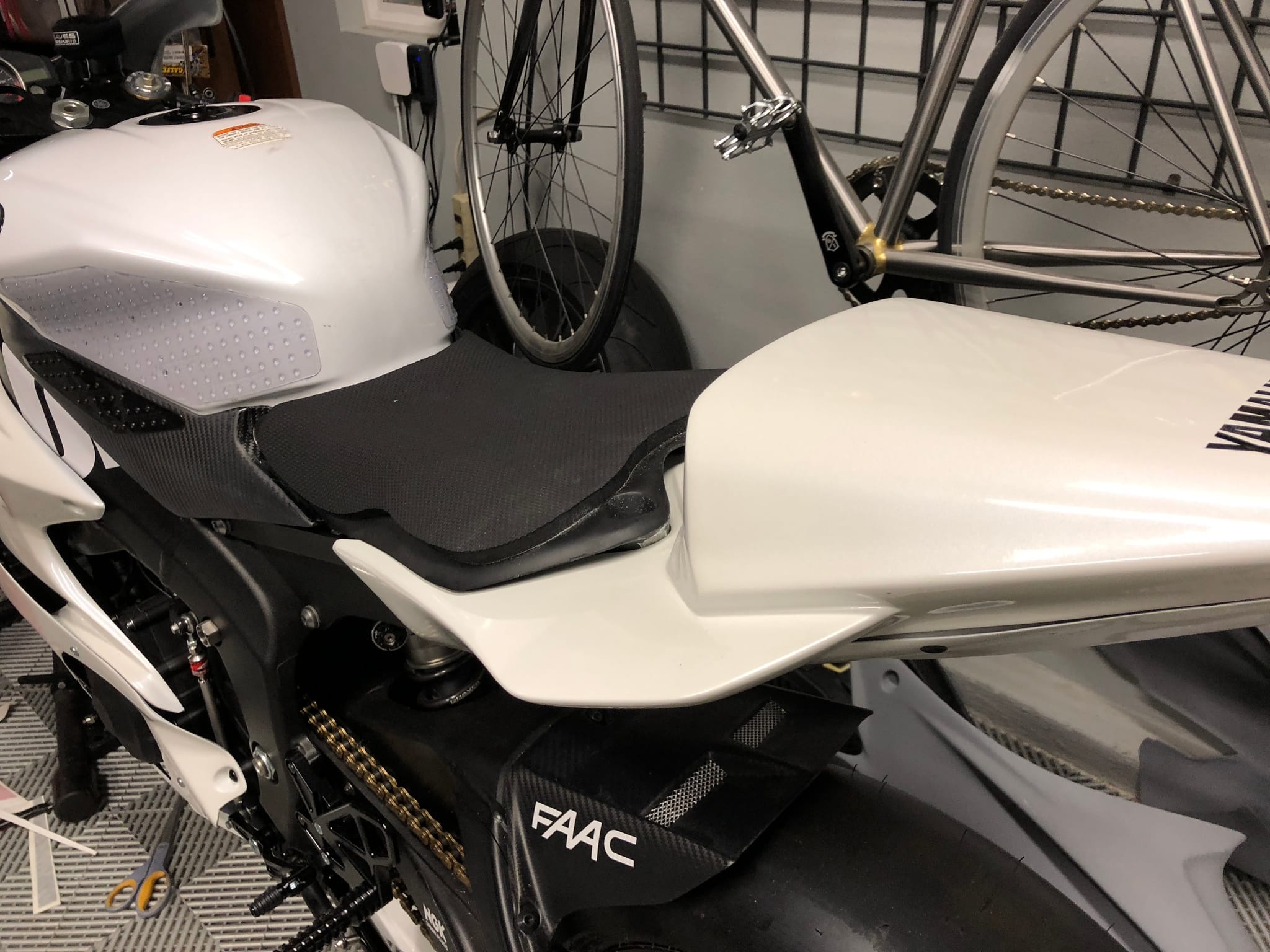 Graves Yamaha R6 — JD Beach #1 photo 10