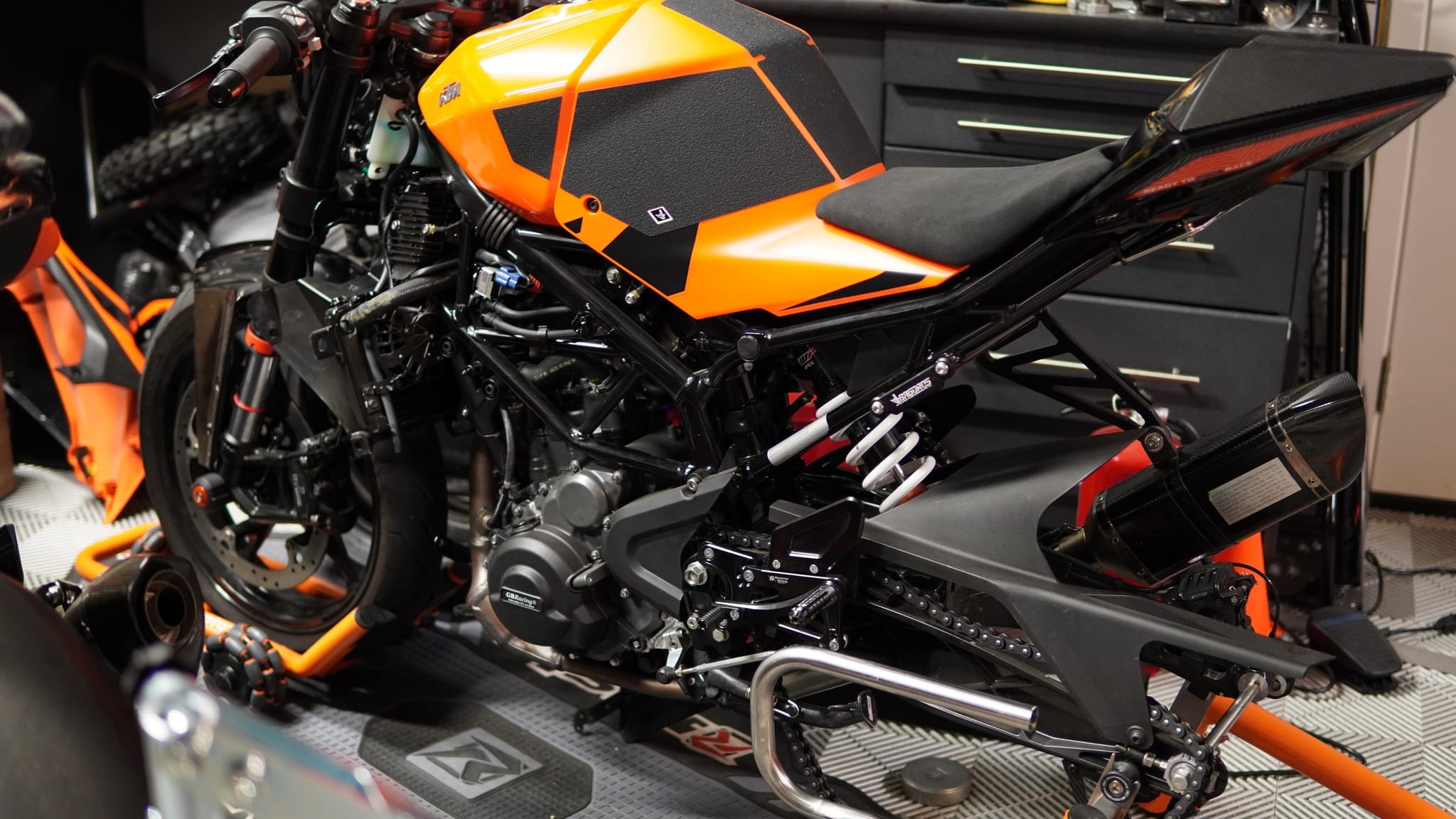 2023 KTM RC390 photo 2