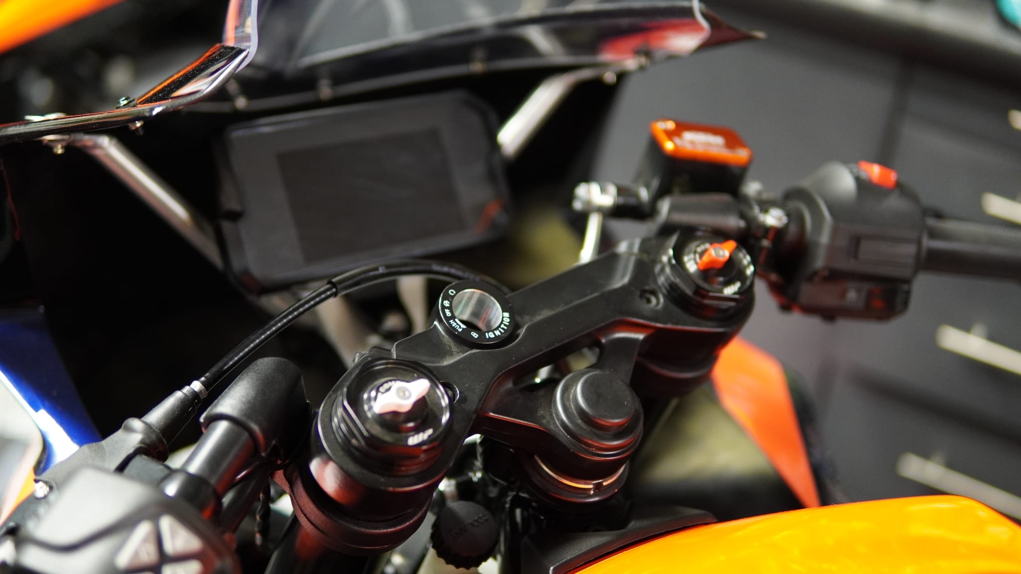 2023 KTM RC390 photo 24