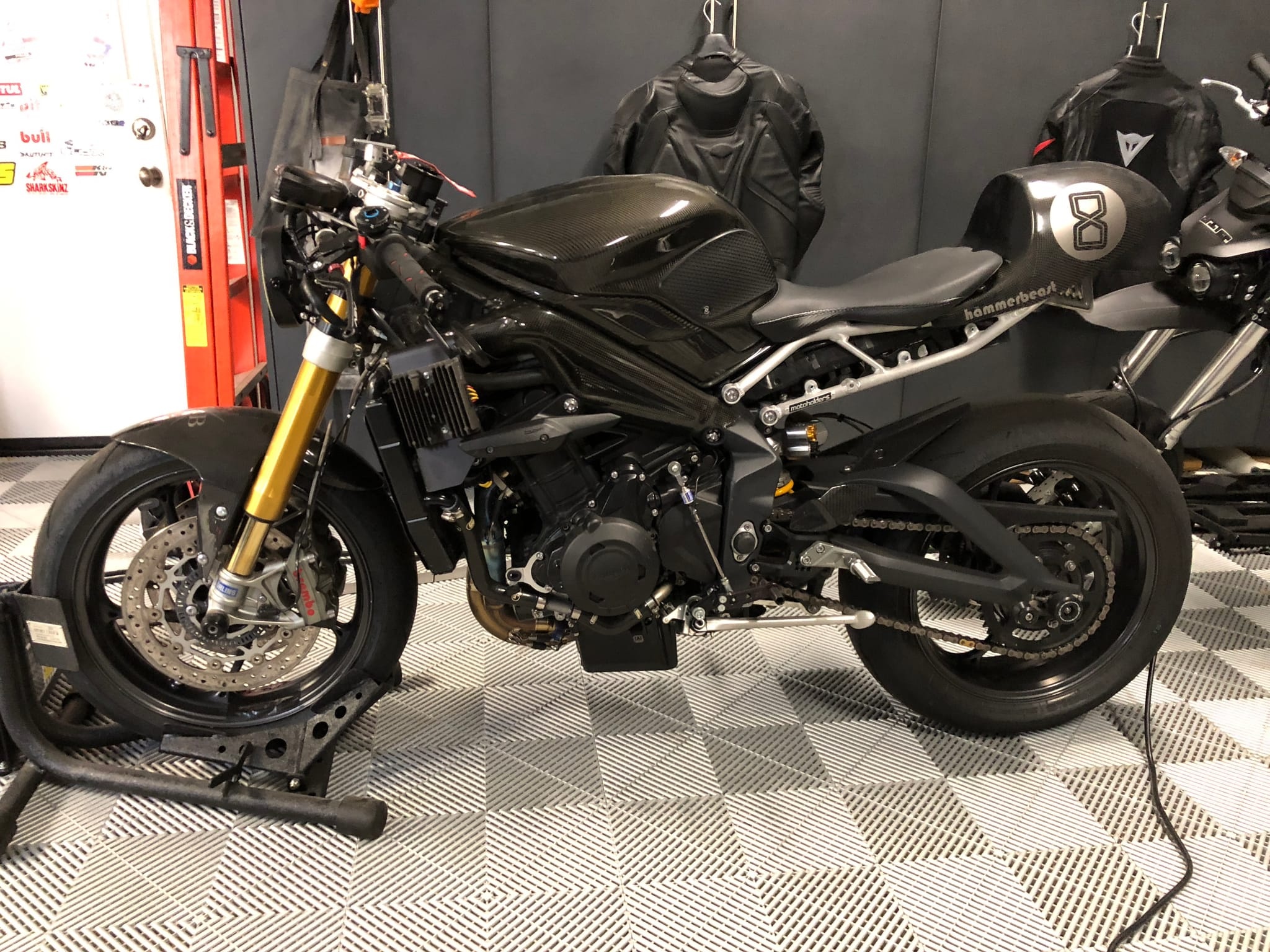 Triumph 675R Cafe Racer photo 4