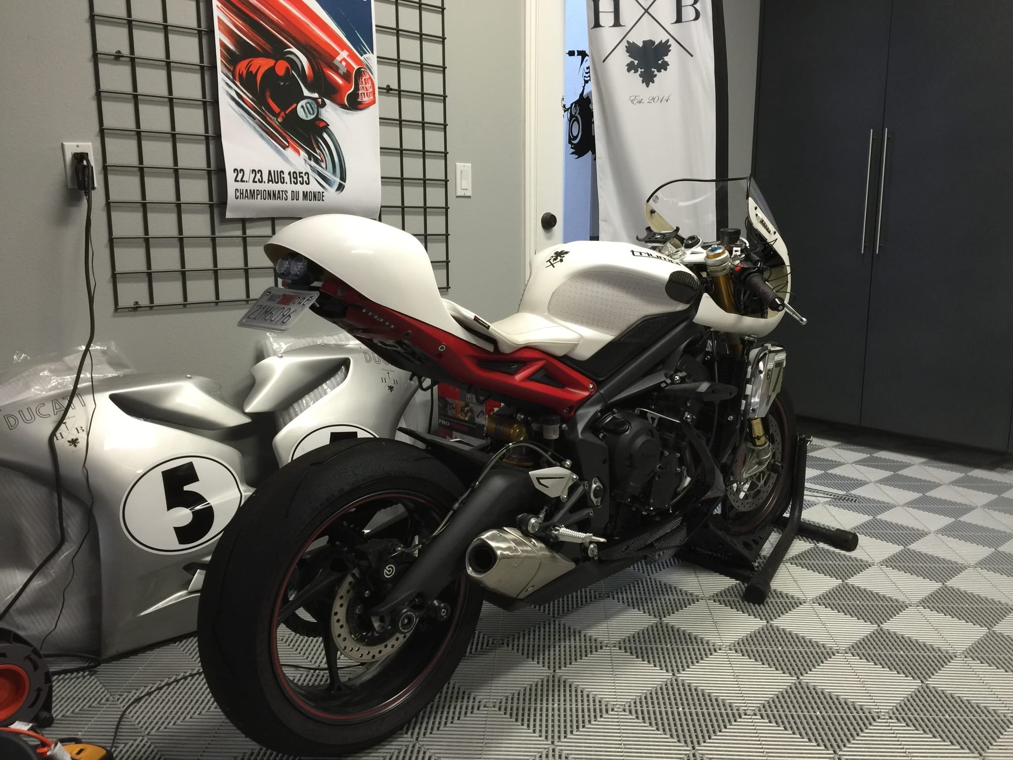 Triumph 675R Cafe Racer photo 62