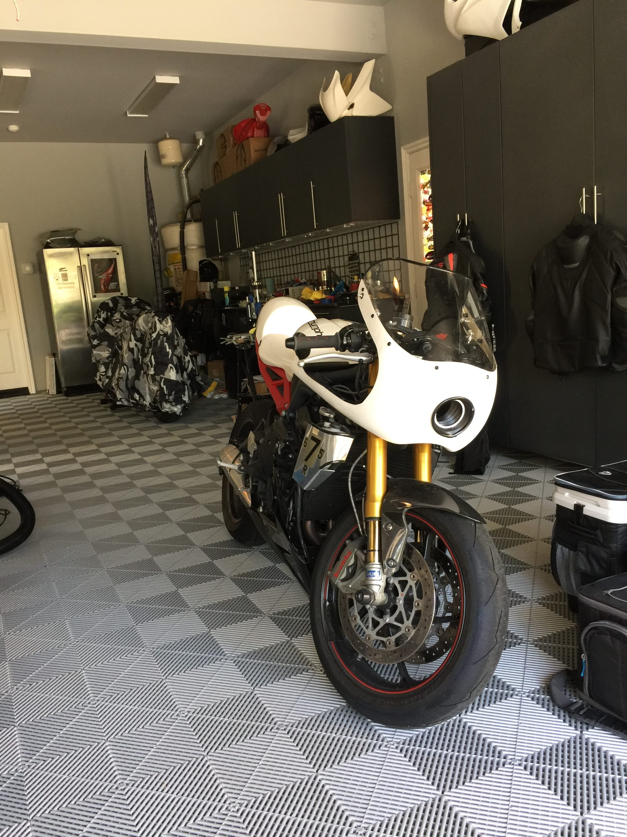 Triumph 675R Cafe Racer photo 64