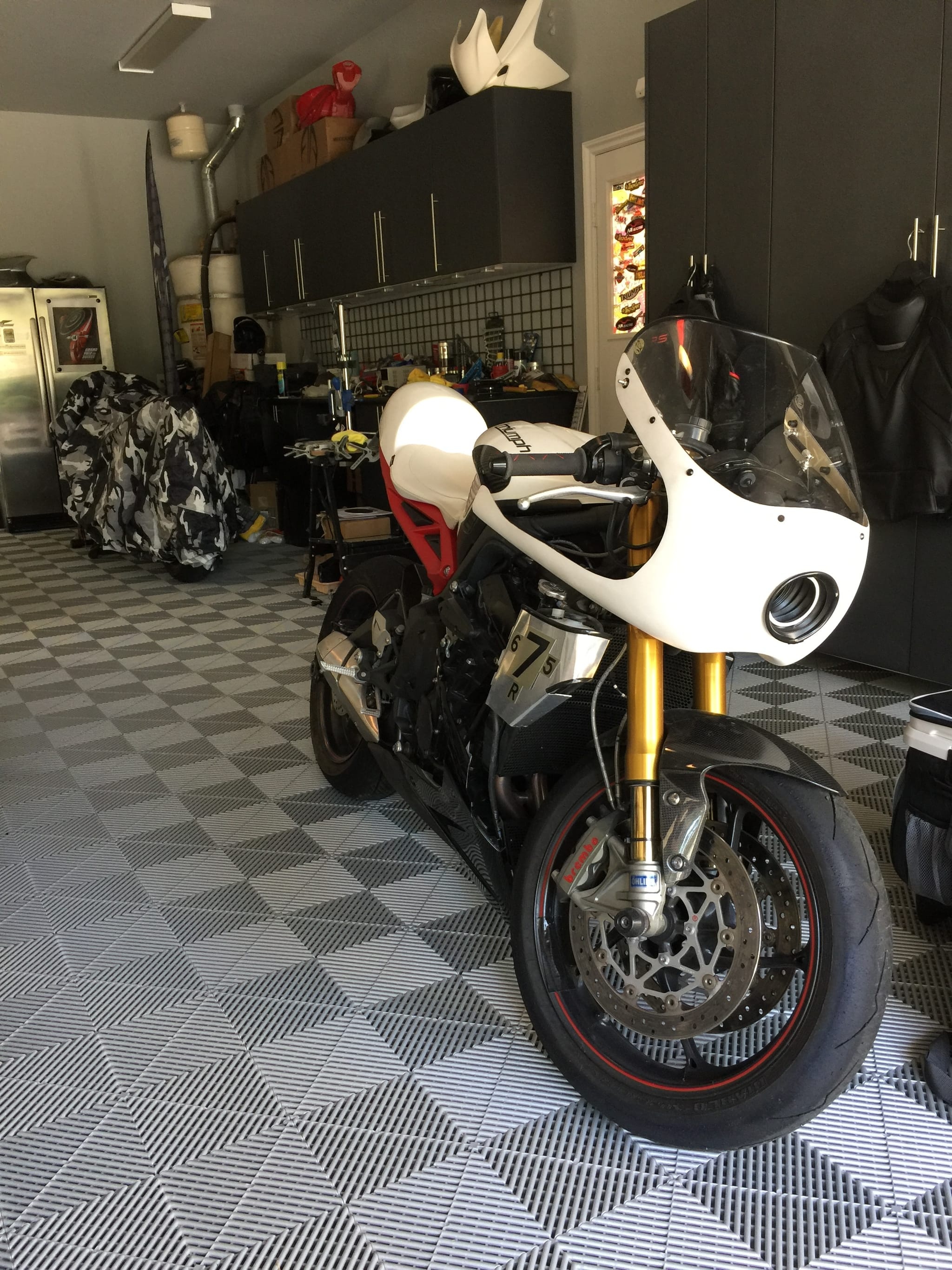 Triumph 675R Cafe Racer photo 65