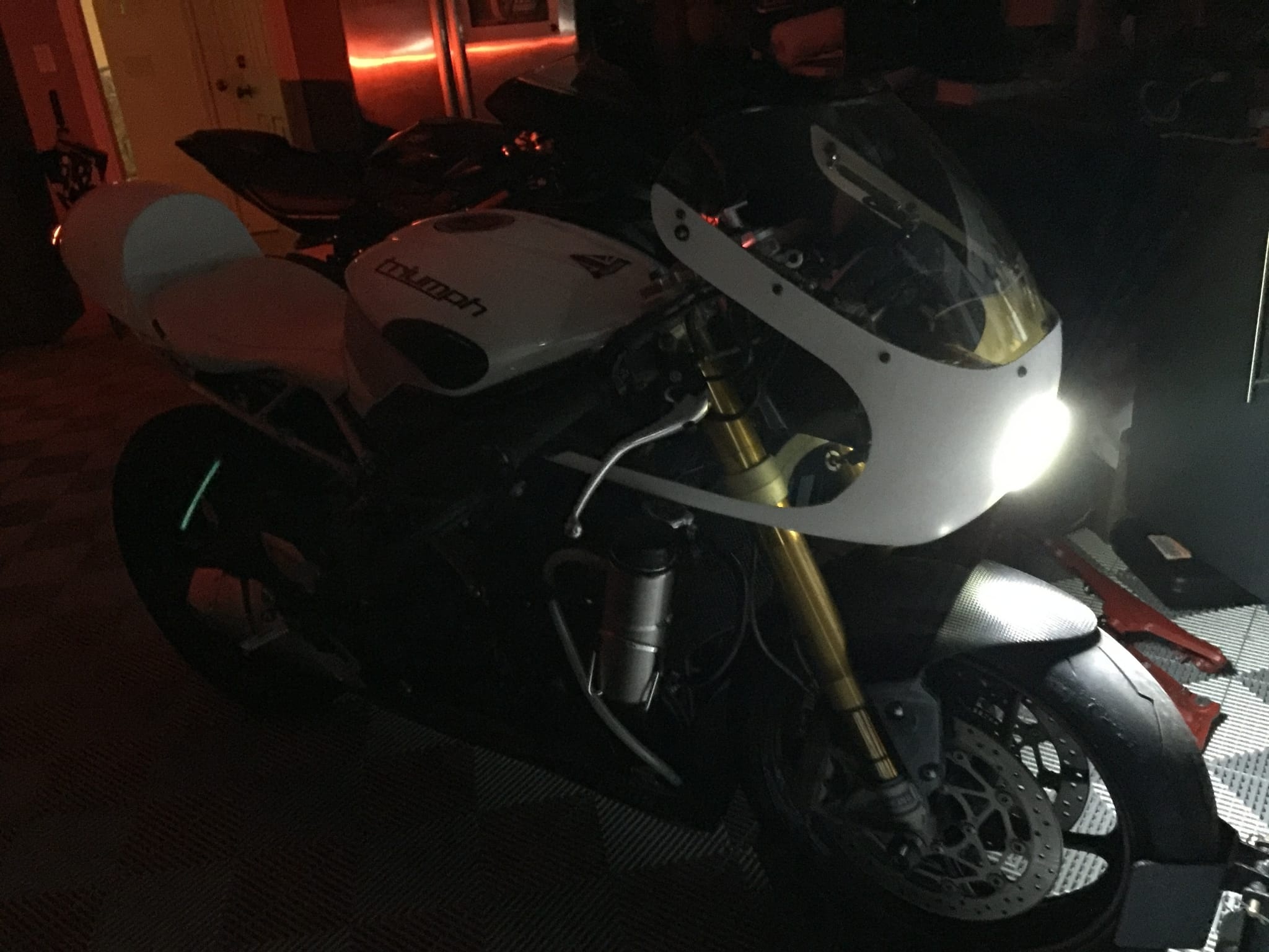 Triumph 675R Cafe Racer photo 68