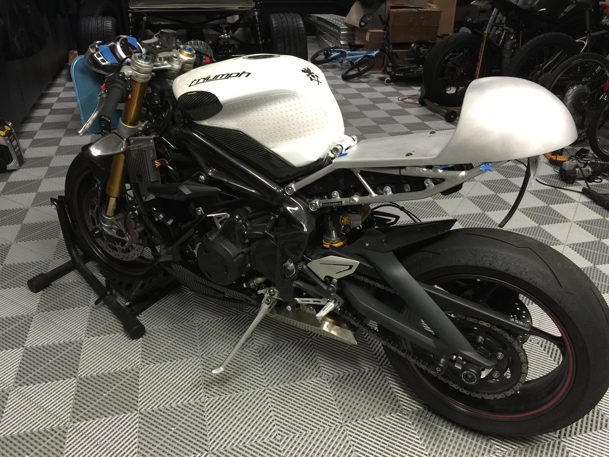 Triumph 675R Cafe Racer photo 70