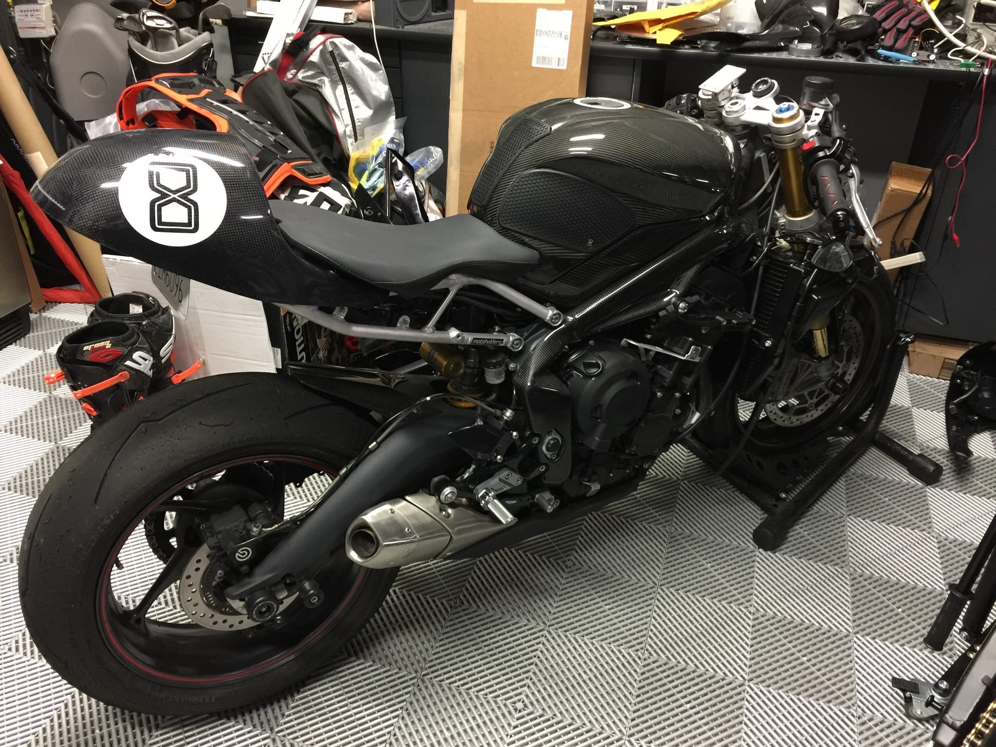Triumph 675R Cafe Racer photo 91