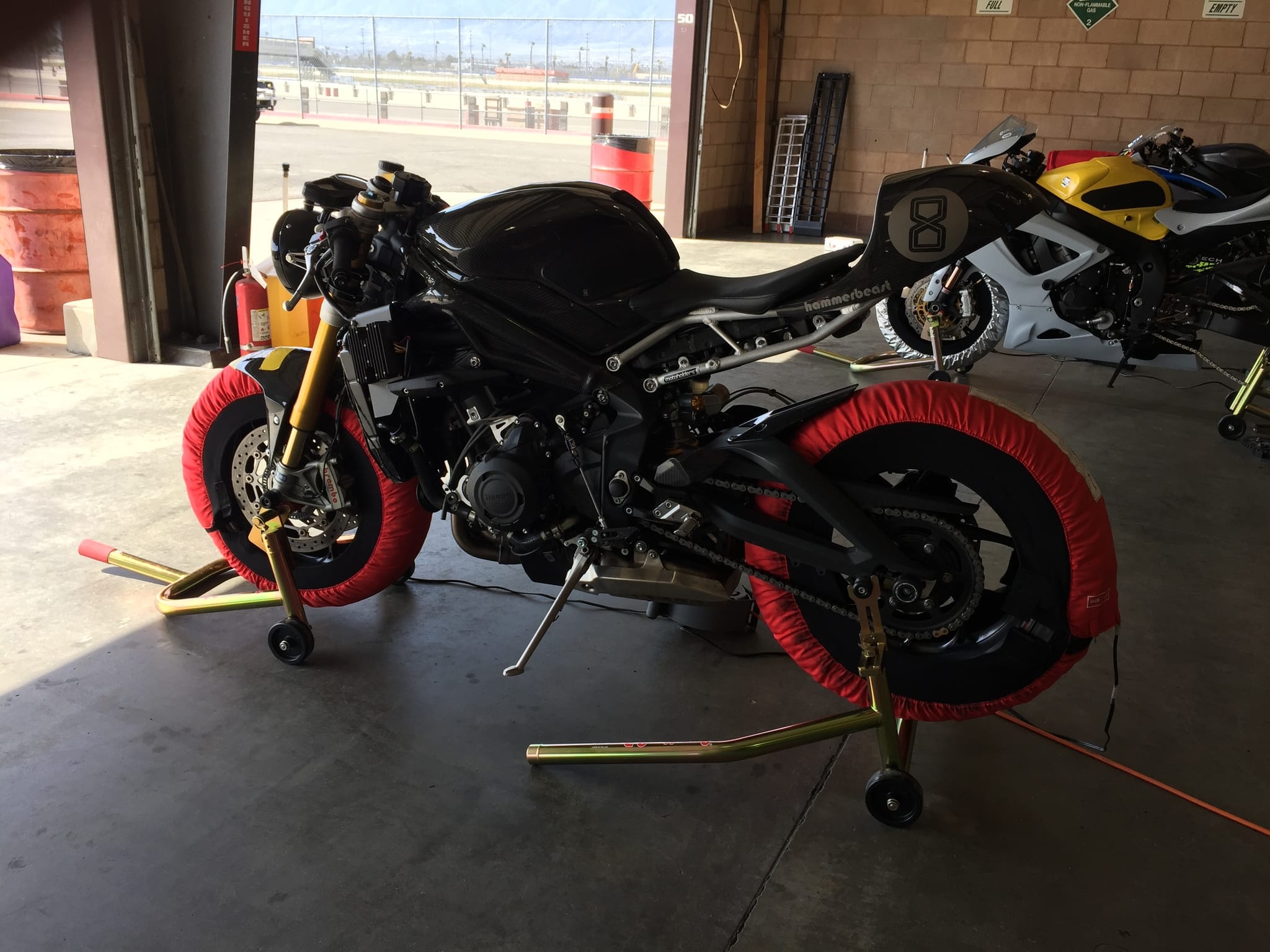 Triumph 675R Cafe Racer photo 105