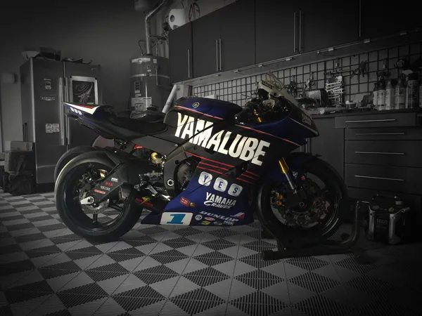 Graves Yamaha R6 — JD Beach #1