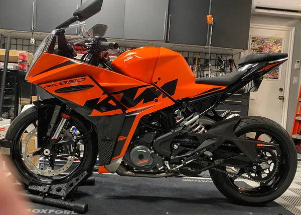 2023 KTM RC390